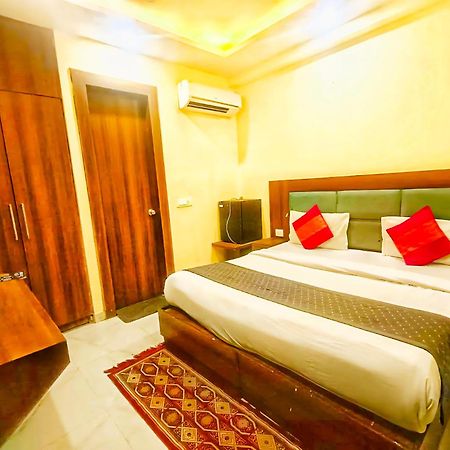 Glace Stay Inn Near Igi Airport New Delhi Bagian luar foto
