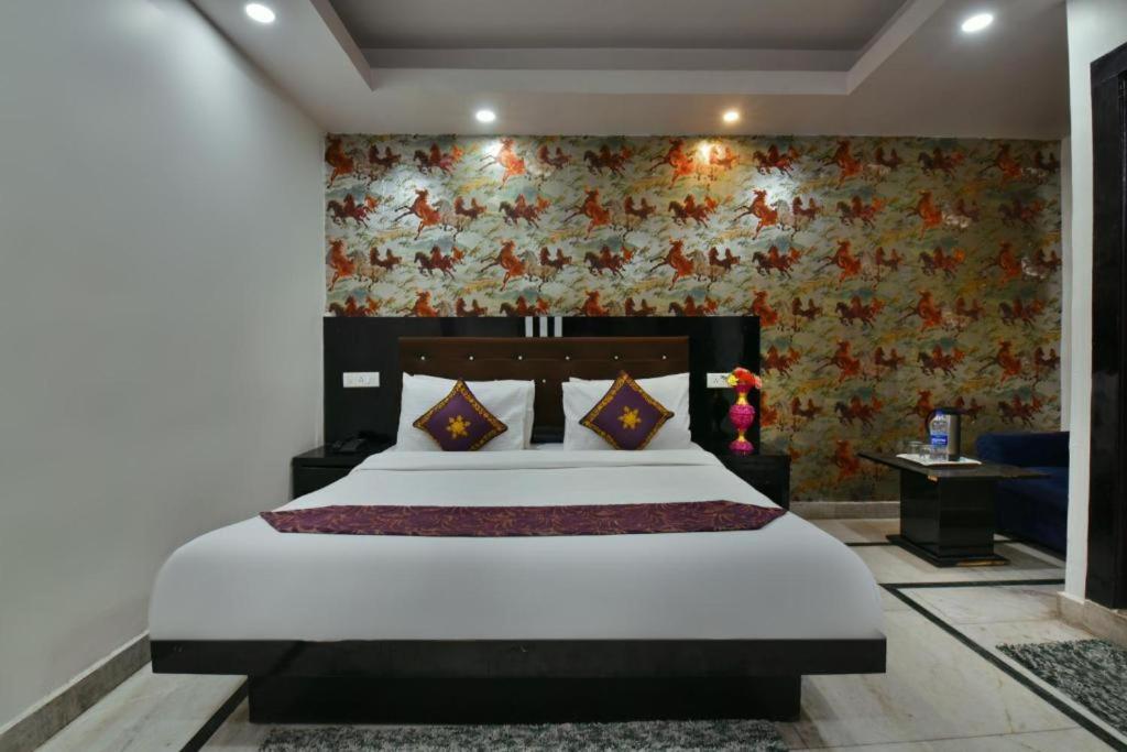 Glace Stay Inn Near Igi Airport New Delhi Bagian luar foto