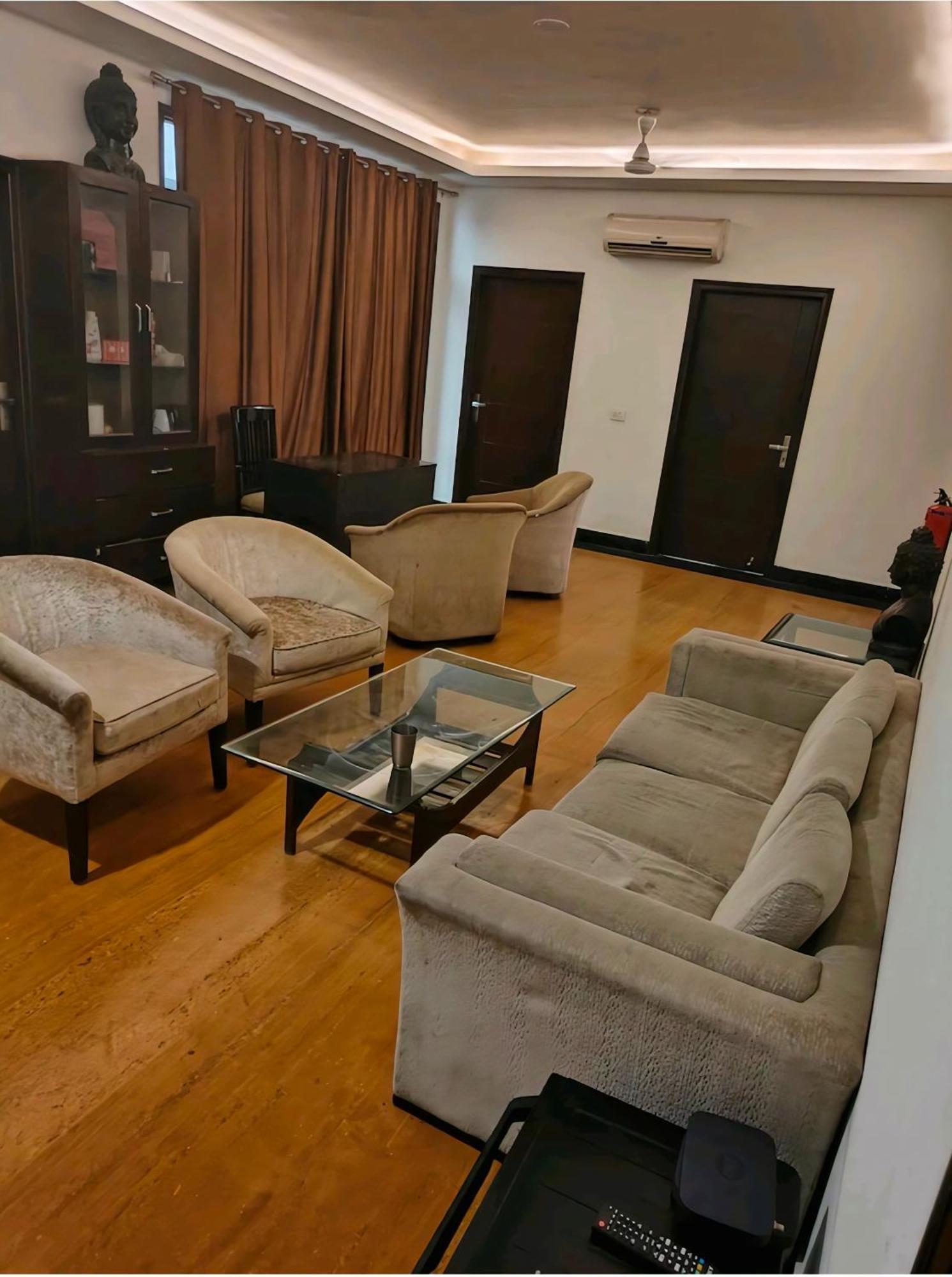 Glace Stay Inn Near Igi Airport New Delhi Bagian luar foto